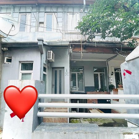 Nutsa'S Apartment In Old Tiflis Exterior foto